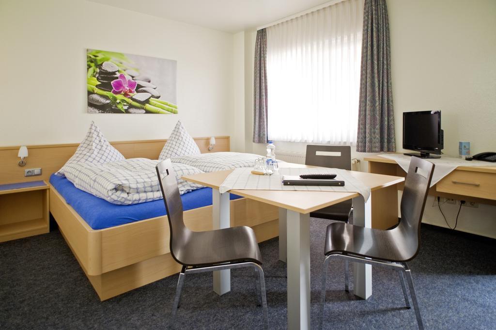 Koehler'S Hof Hotel Sehnde Bilik gambar